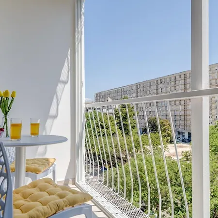 New Sunny With Balcony, Center * سبليت