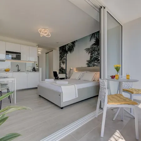 New Sunny With Balcony, Center * Split