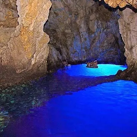 New Sunny With Balcony, Center *