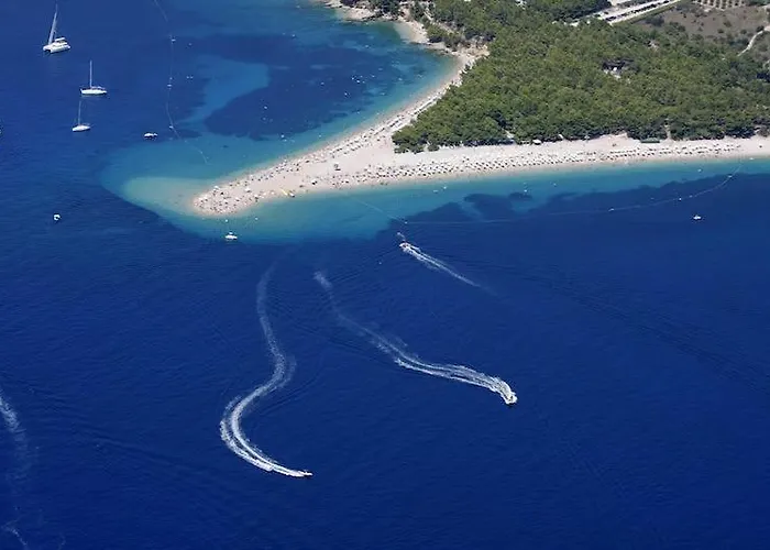 New Sunny With Balcony, Center *