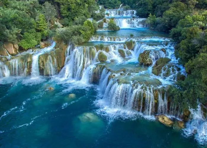 New Sunny With Balcony, Center *