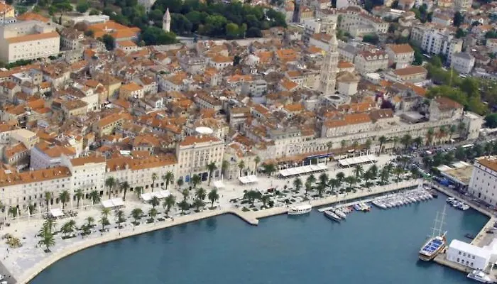 Lägenhet New Sunny With Balcony, Center Split