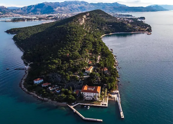 New Sunny With Balcony, Center